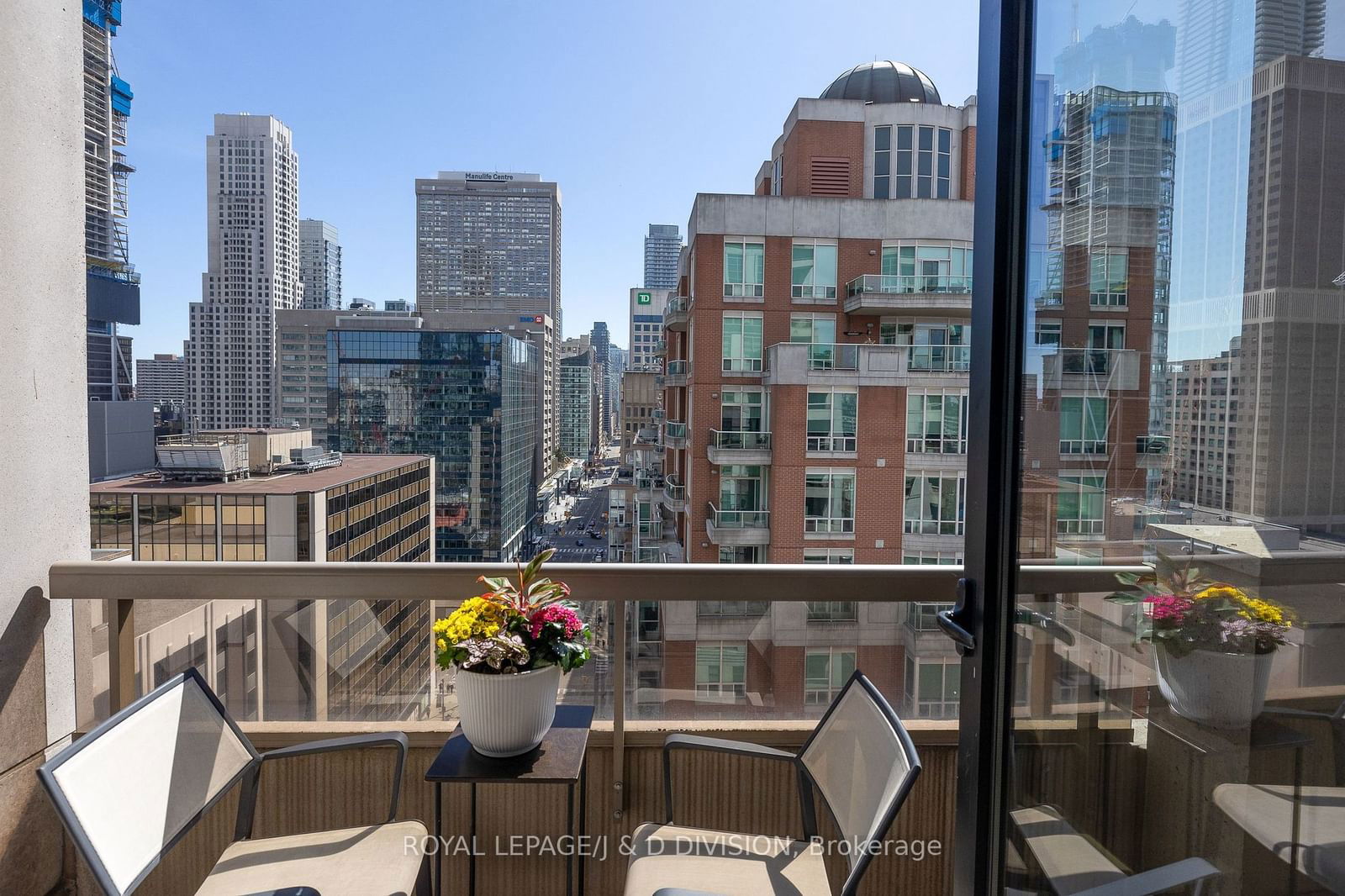 68 Yorkville Ave, unit 1601 for sale