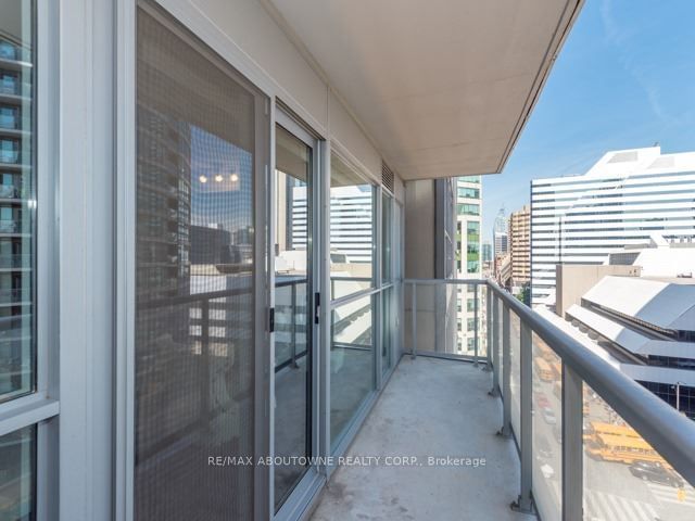 352 Front St W, unit 603 for rent