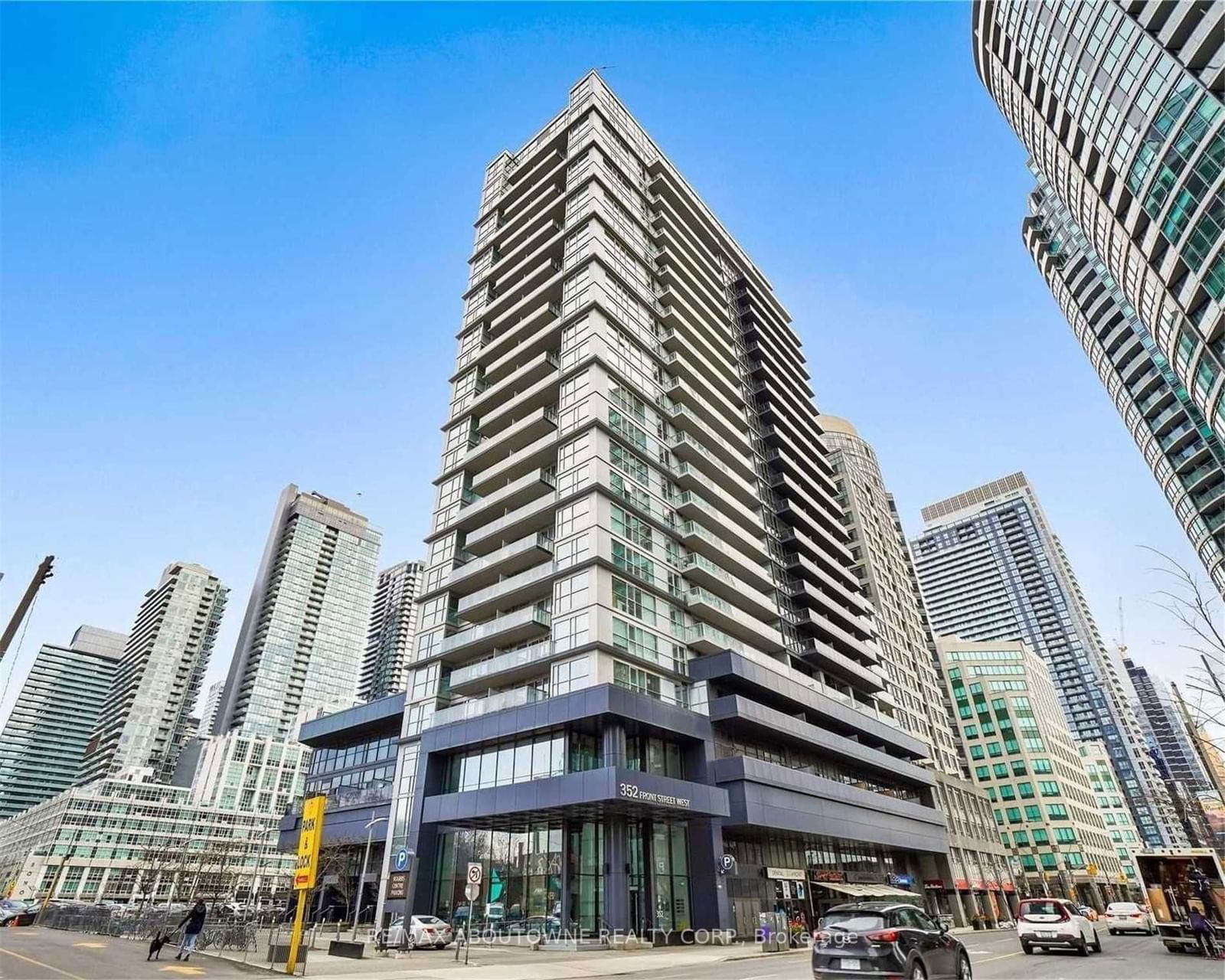 352 Front St W, unit 211 for rent