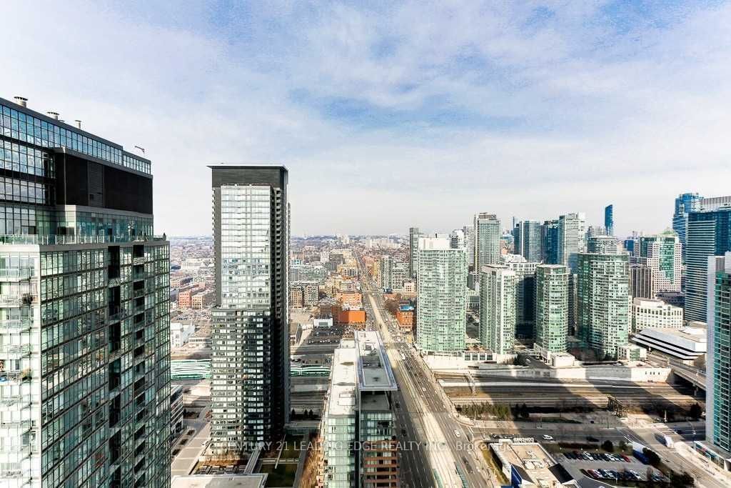 11 Brunel Crt, unit 5505 for rent