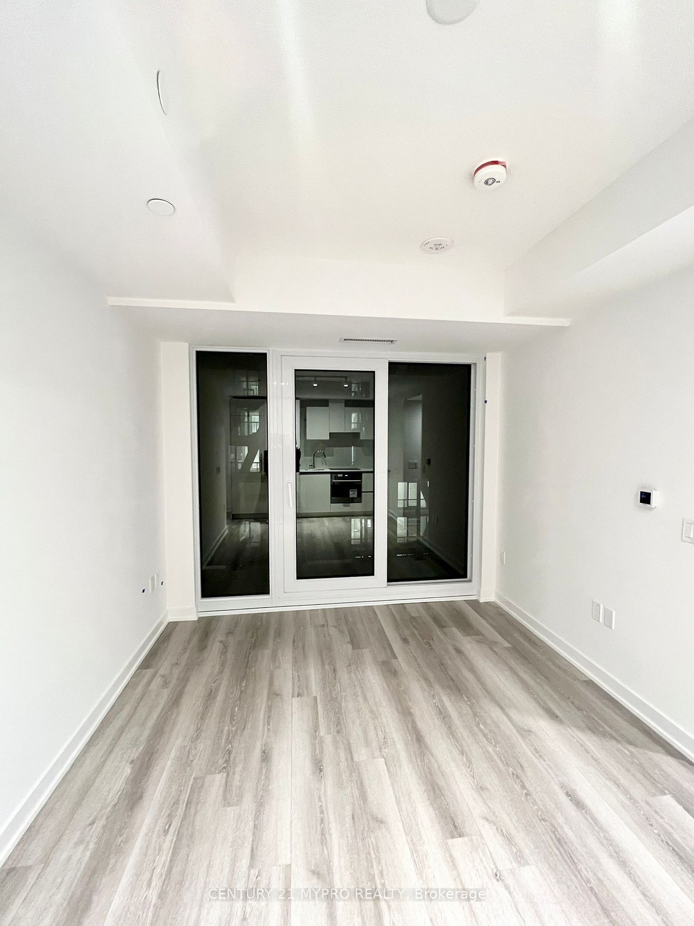 238 Simcoe St, unit 2706 for rent