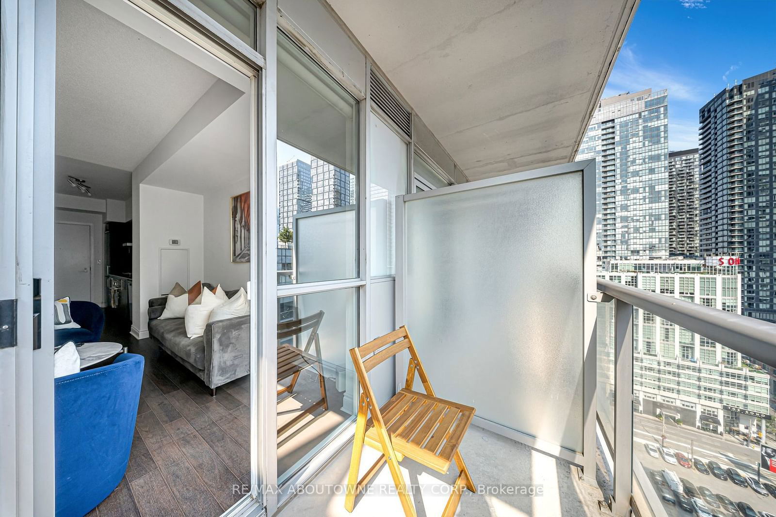 352 Front St W, unit 1920 for sale