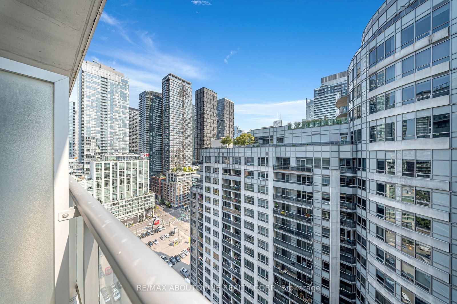 352 Front St W, unit 1920 for sale