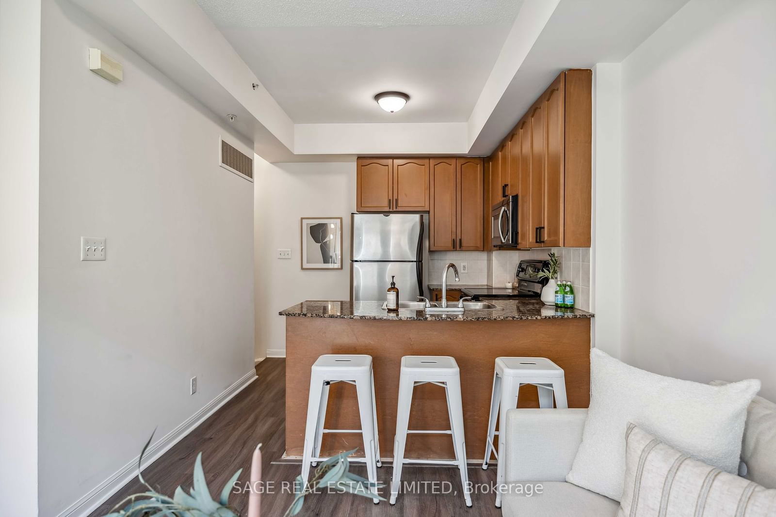 78 Carr St, unit TH32 for sale