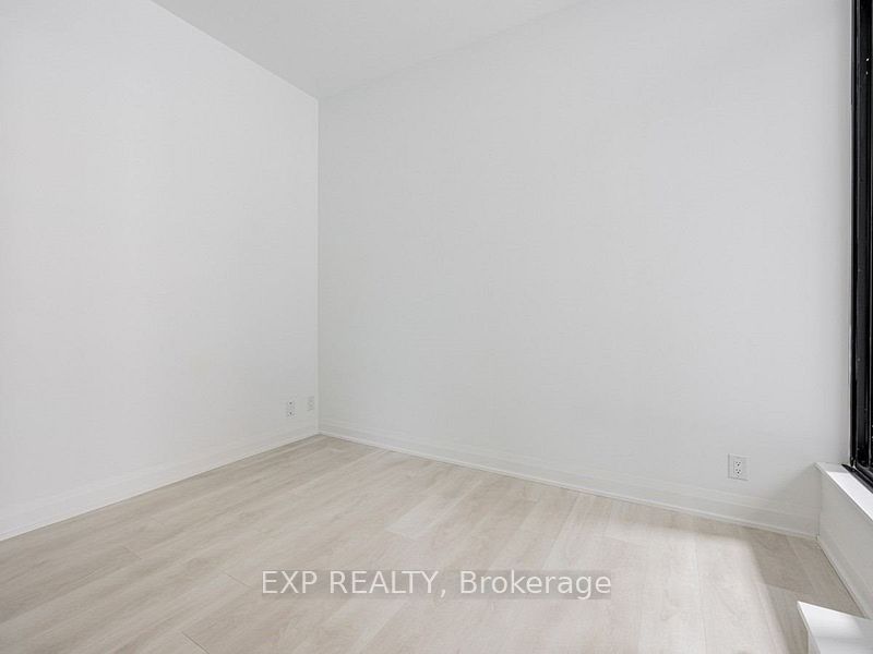 33 Frederick Todd Way, unit 201 for rent