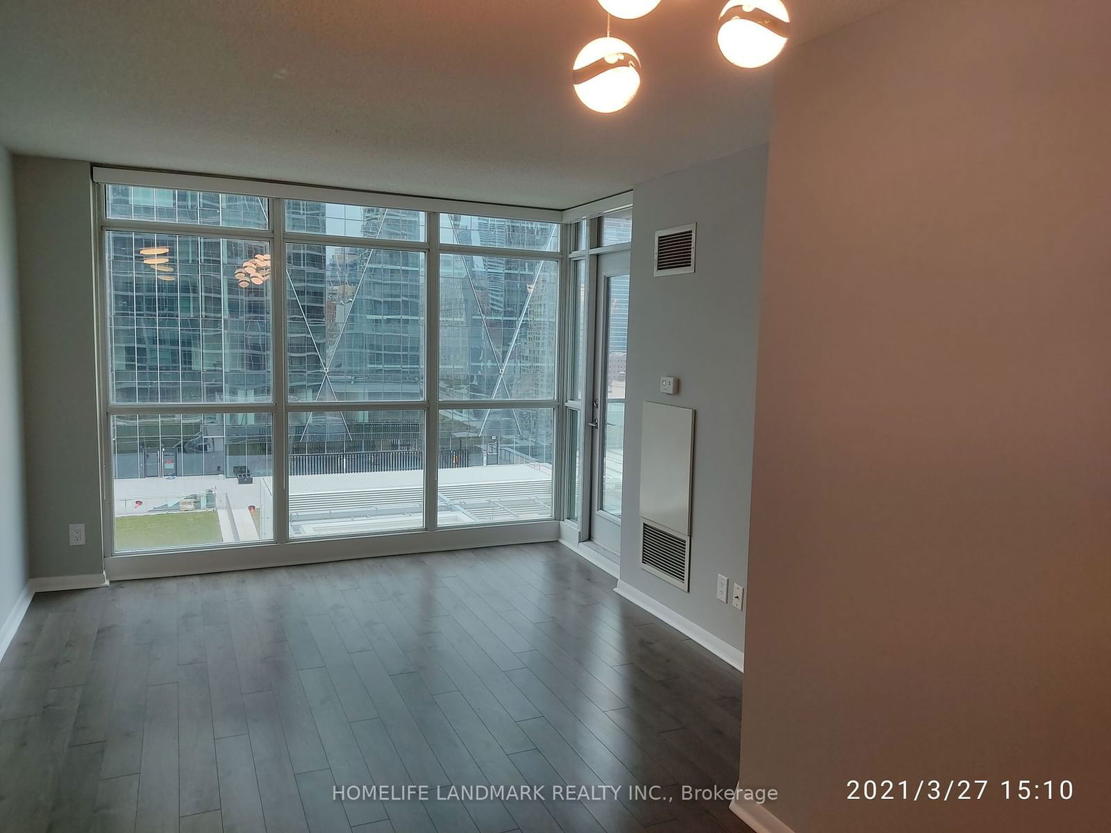 18 Yonge St, unit 1915 for sale