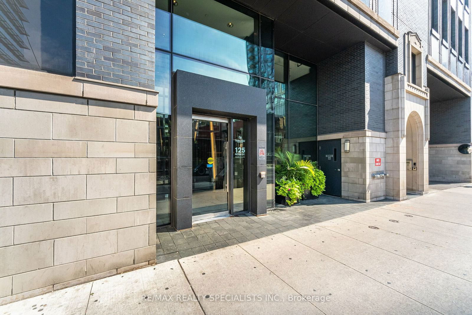 125 Peter St, unit 3012 for rent