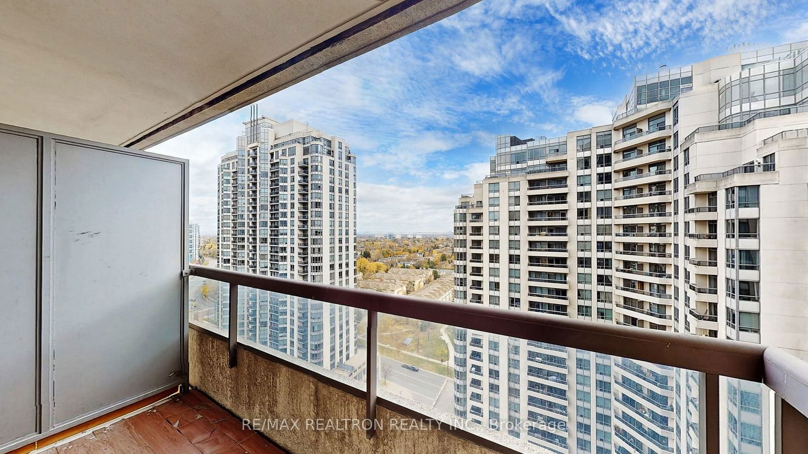 5 Northtown Way E, unit 2108 for sale