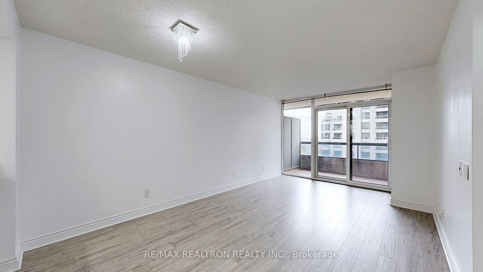 5 Northtown Way E, unit 2108 for sale