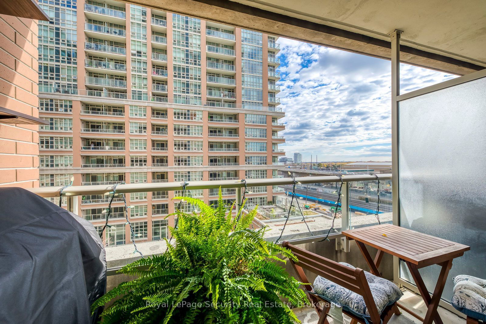 85 East Liberty St, unit 709 for sale