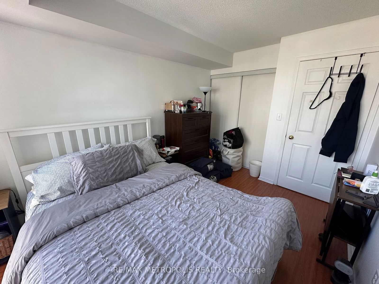 3 Pemberton Ave, unit 905 for rent