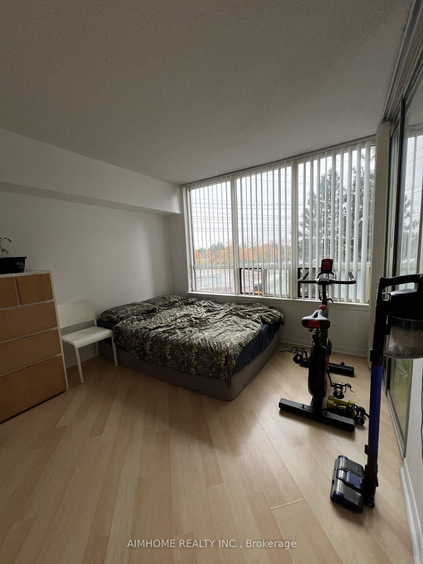 7 Bishop Ave, unit 310 for rent