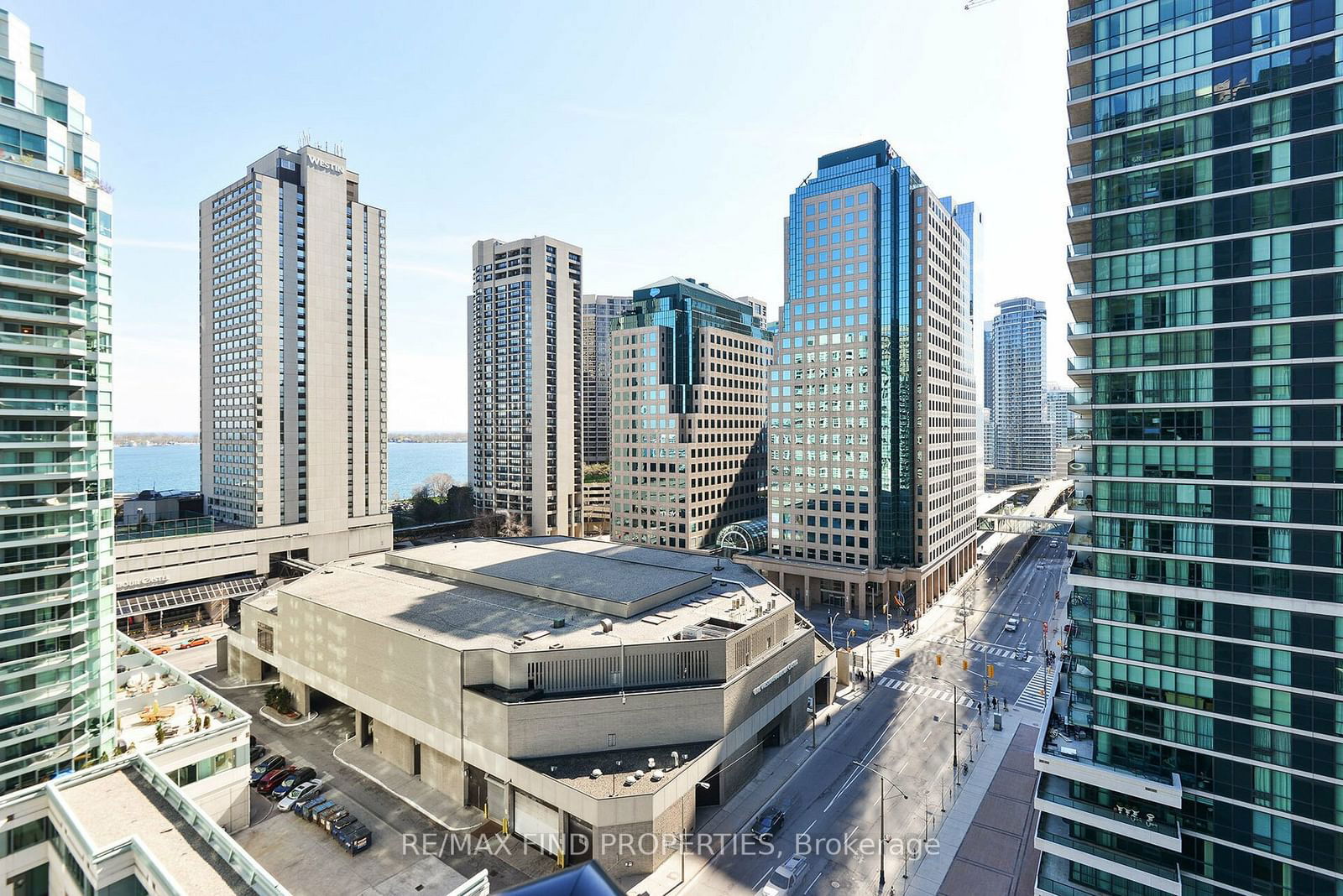 Pinnacle Centre I Condos, Downtown, Toronto