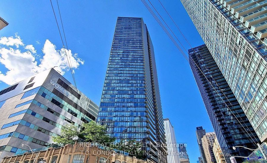 832 Bay St, unit 2703 for rent