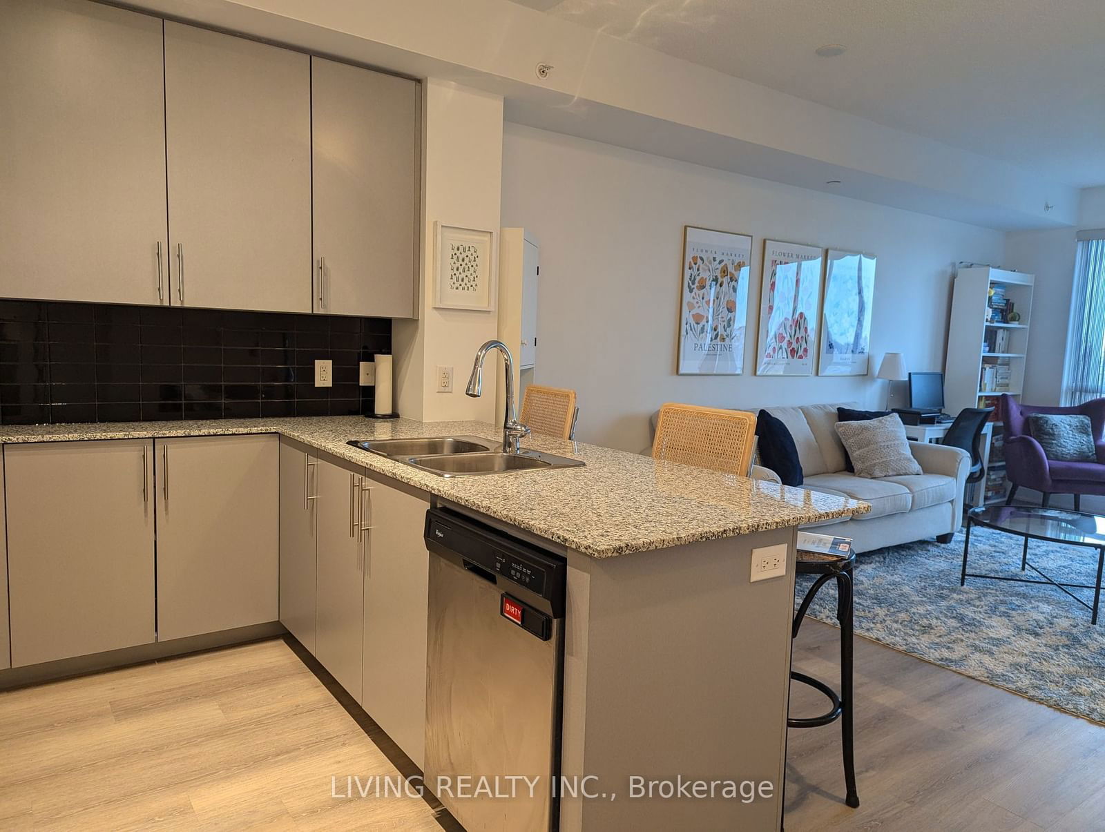 60 Berwick Ave, unit 803 for sale