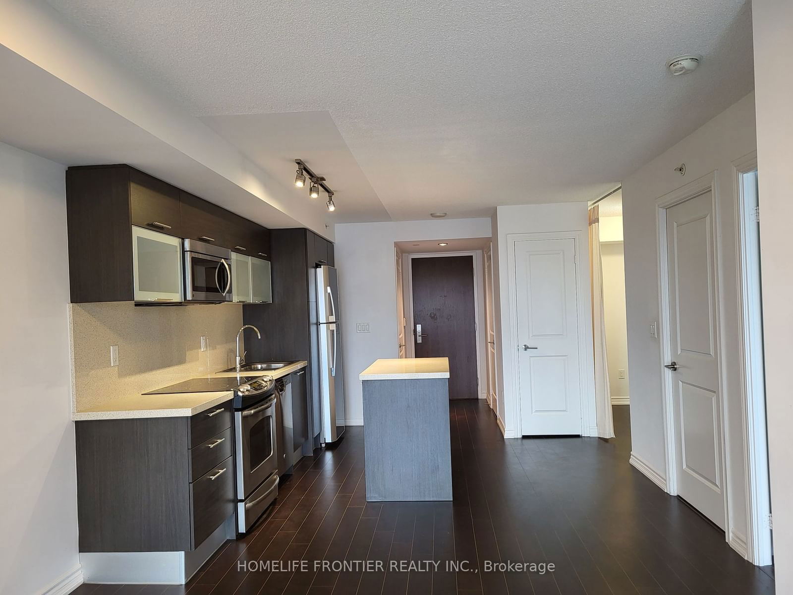 386 Yonge St, unit 2405 for rent