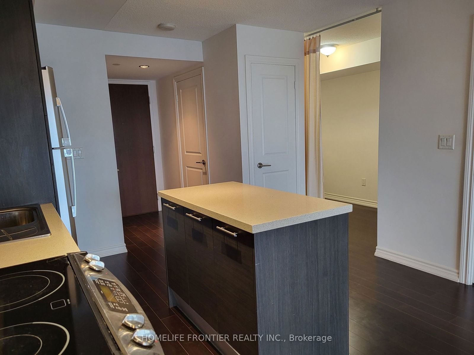 386 Yonge St, unit 2405 for rent