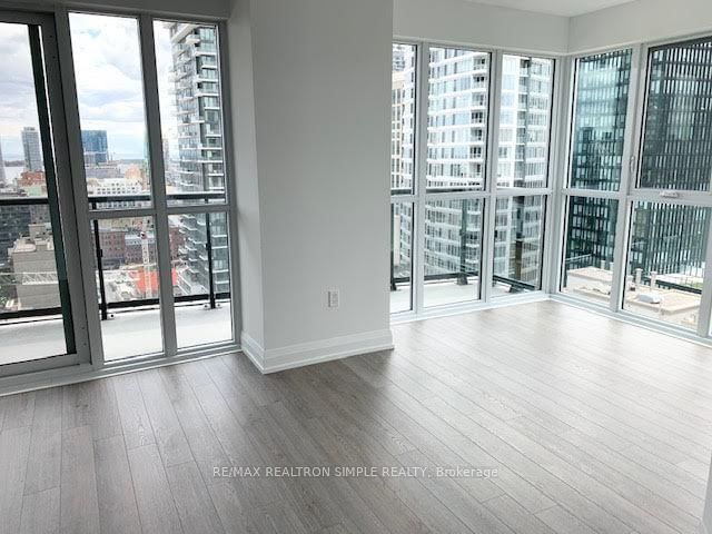 77 Mutual St, unit 2004 for rent