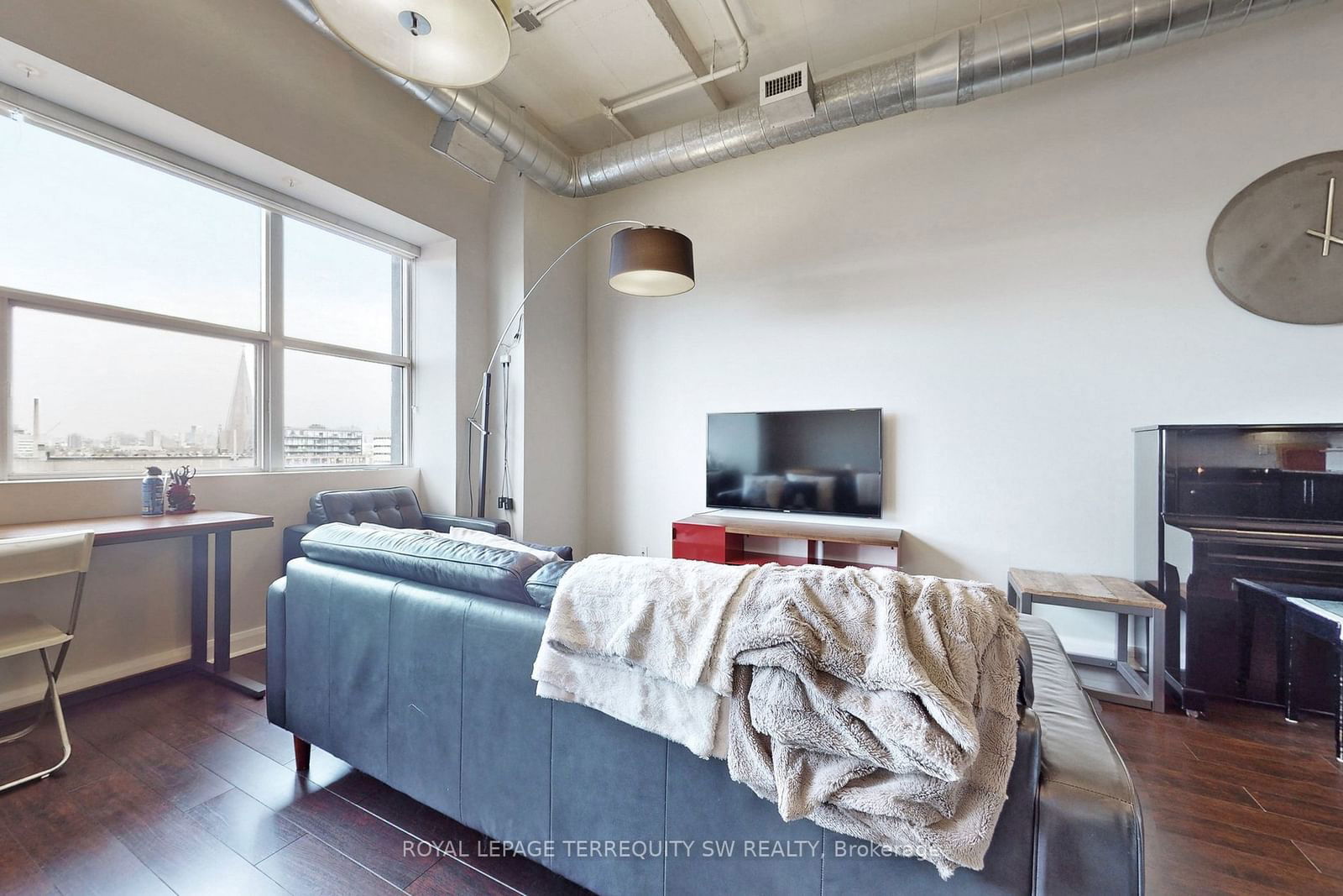 700 King St W, unit 1101 for rent