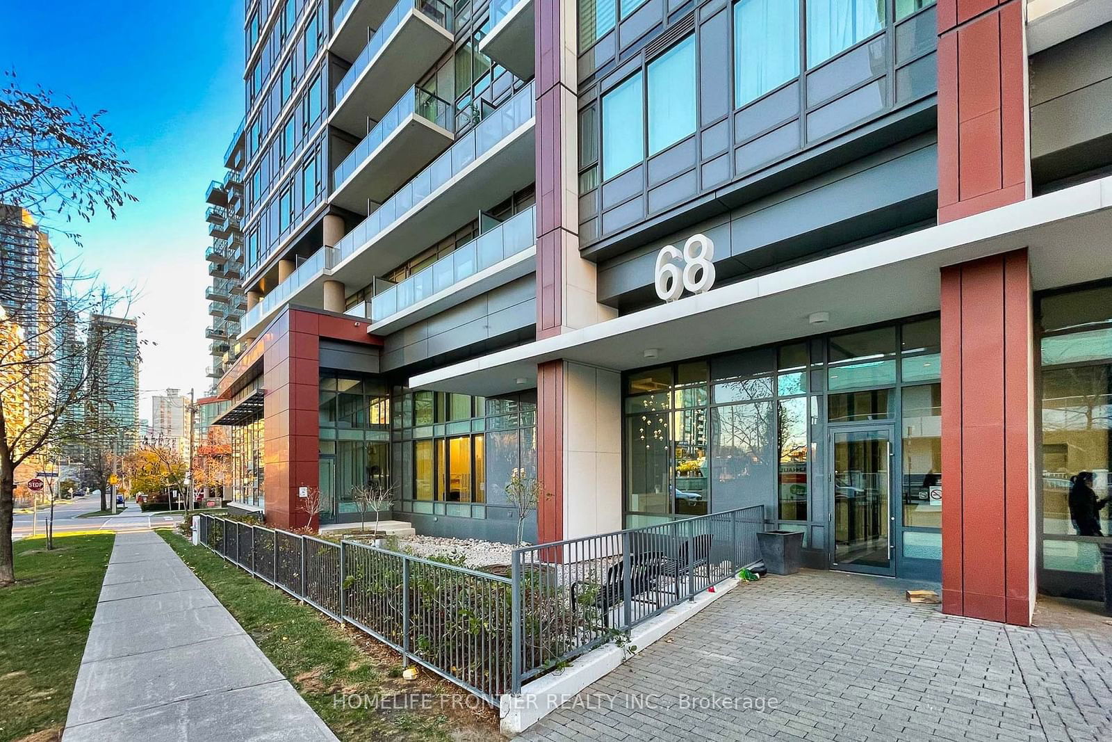 68 Canterbury Pl, unit 1907 for sale