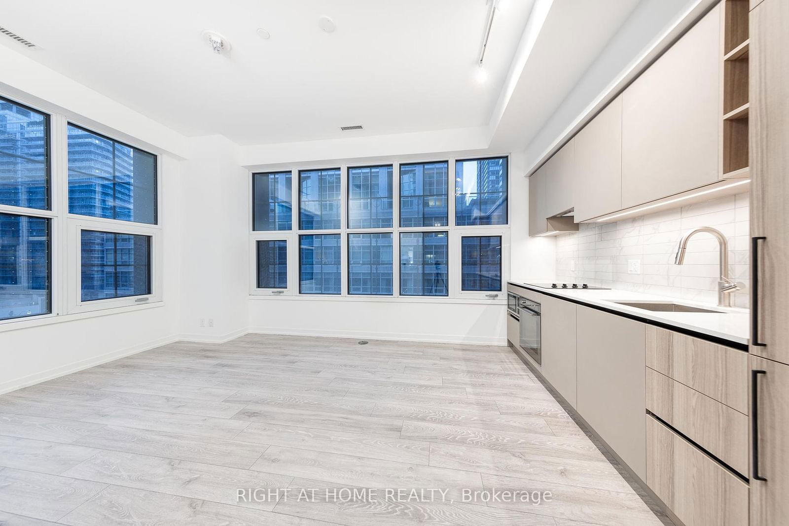 55 Mercer St, unit 605 for sale