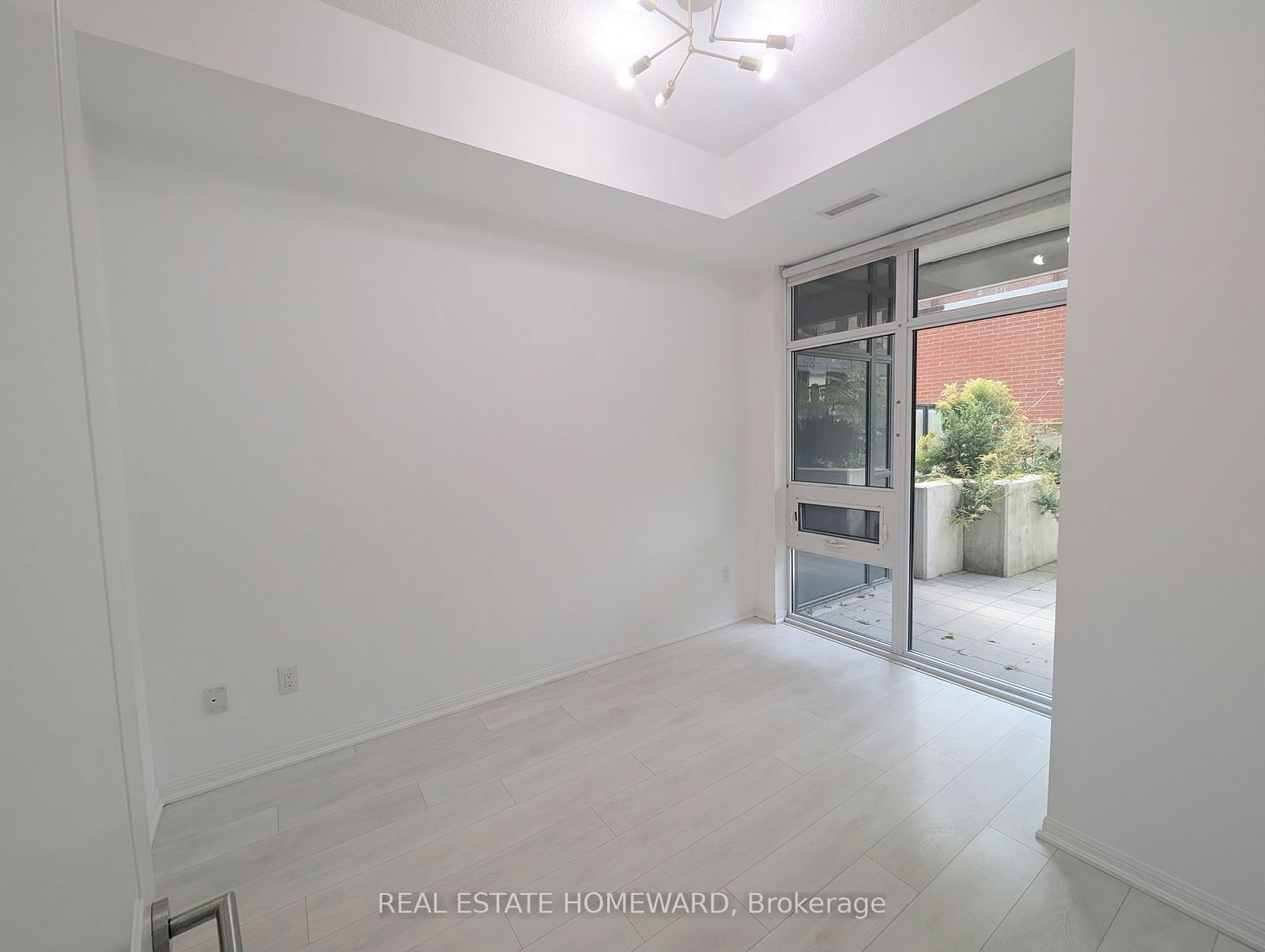 400 Adelaide St E, unit 107 for rent