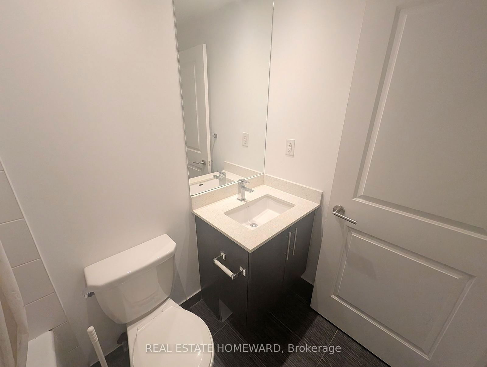 400 Adelaide St E, unit 107 for rent