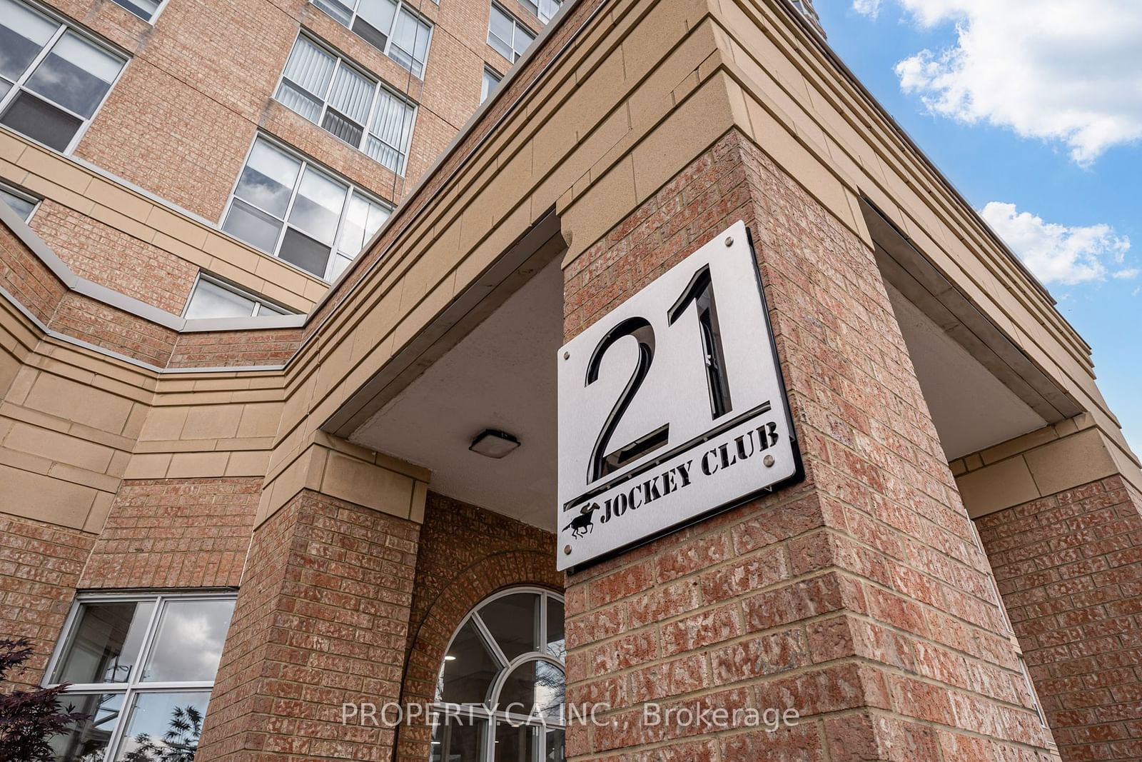 21 Overlea Blvd, unit 201 for rent