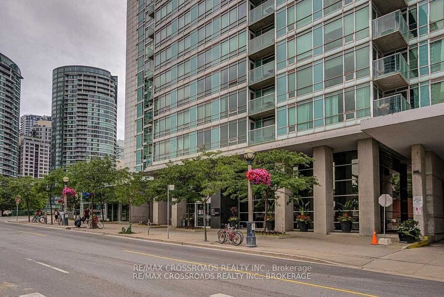 81 Navy Wharf Crt, unit 3316 for rent