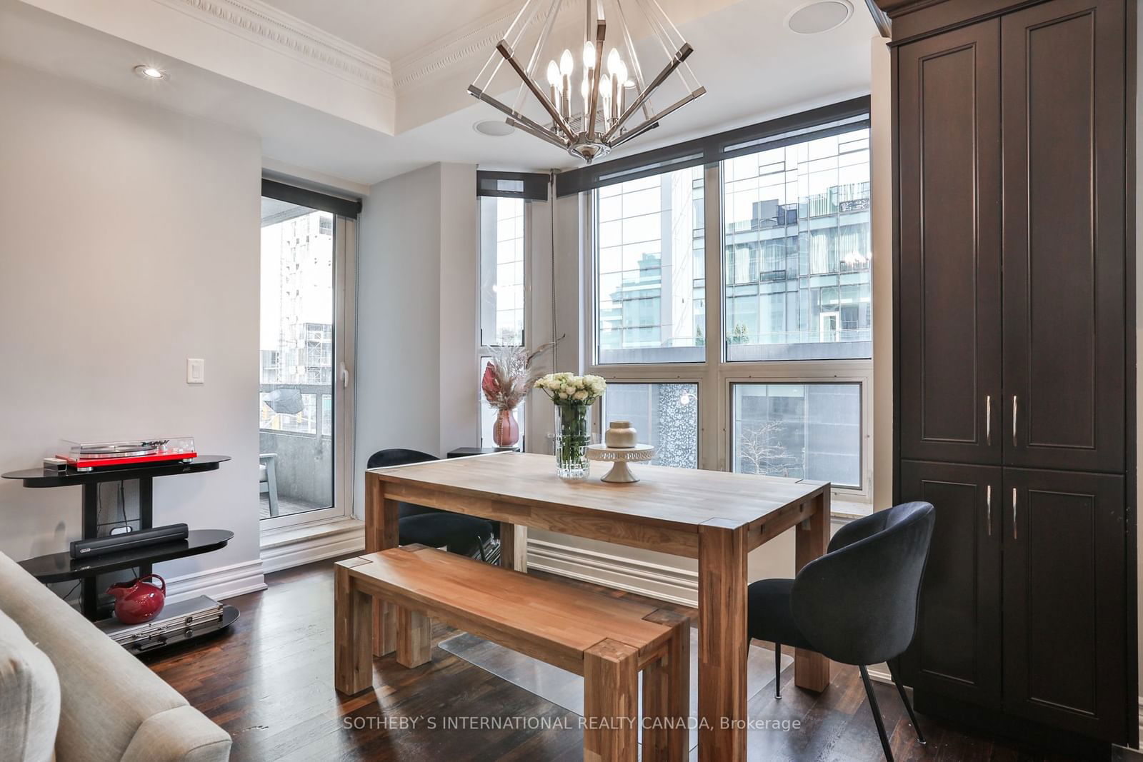 68 Yorkville Ave, unit 308 for sale