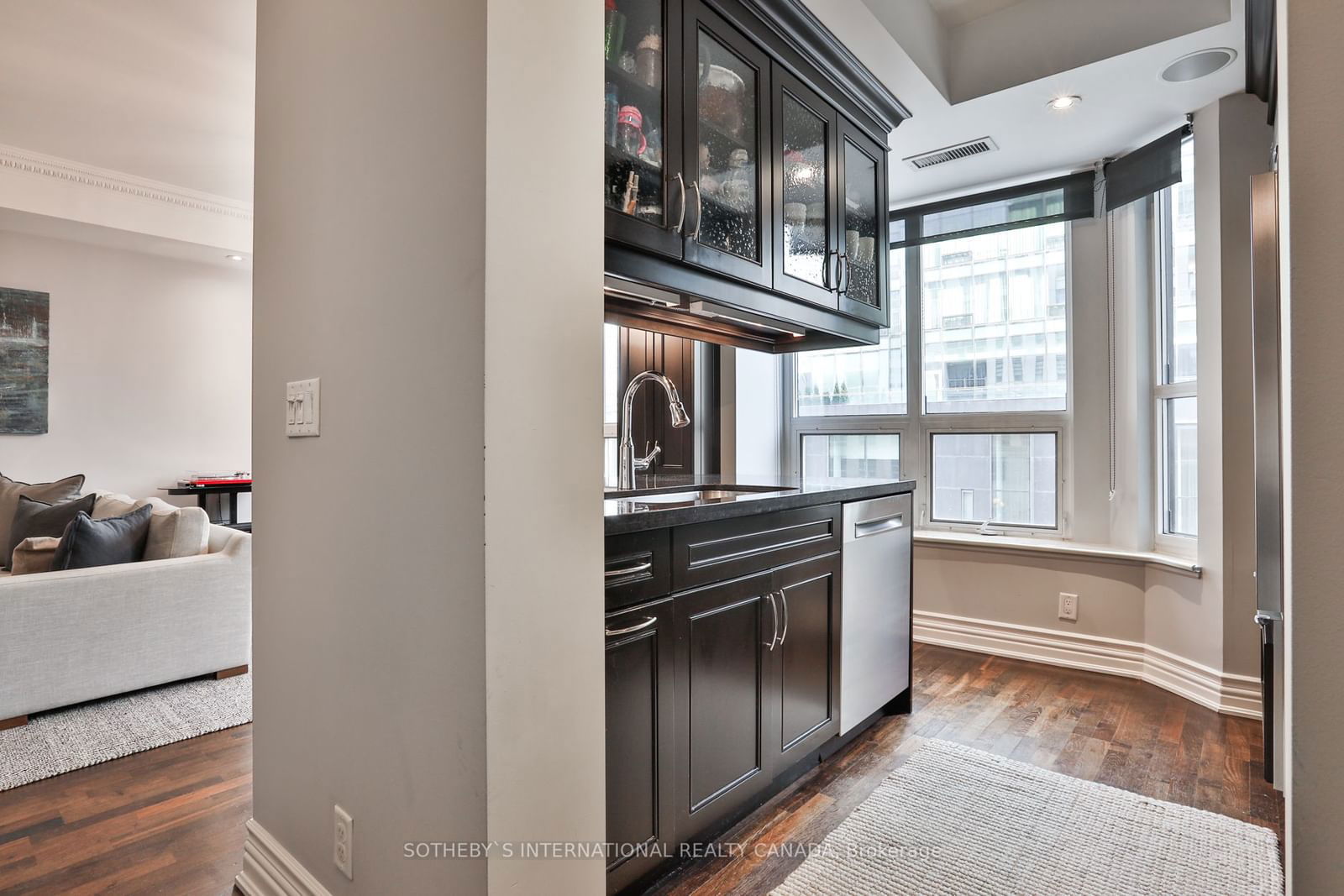 68 Yorkville Ave, unit 308 for sale