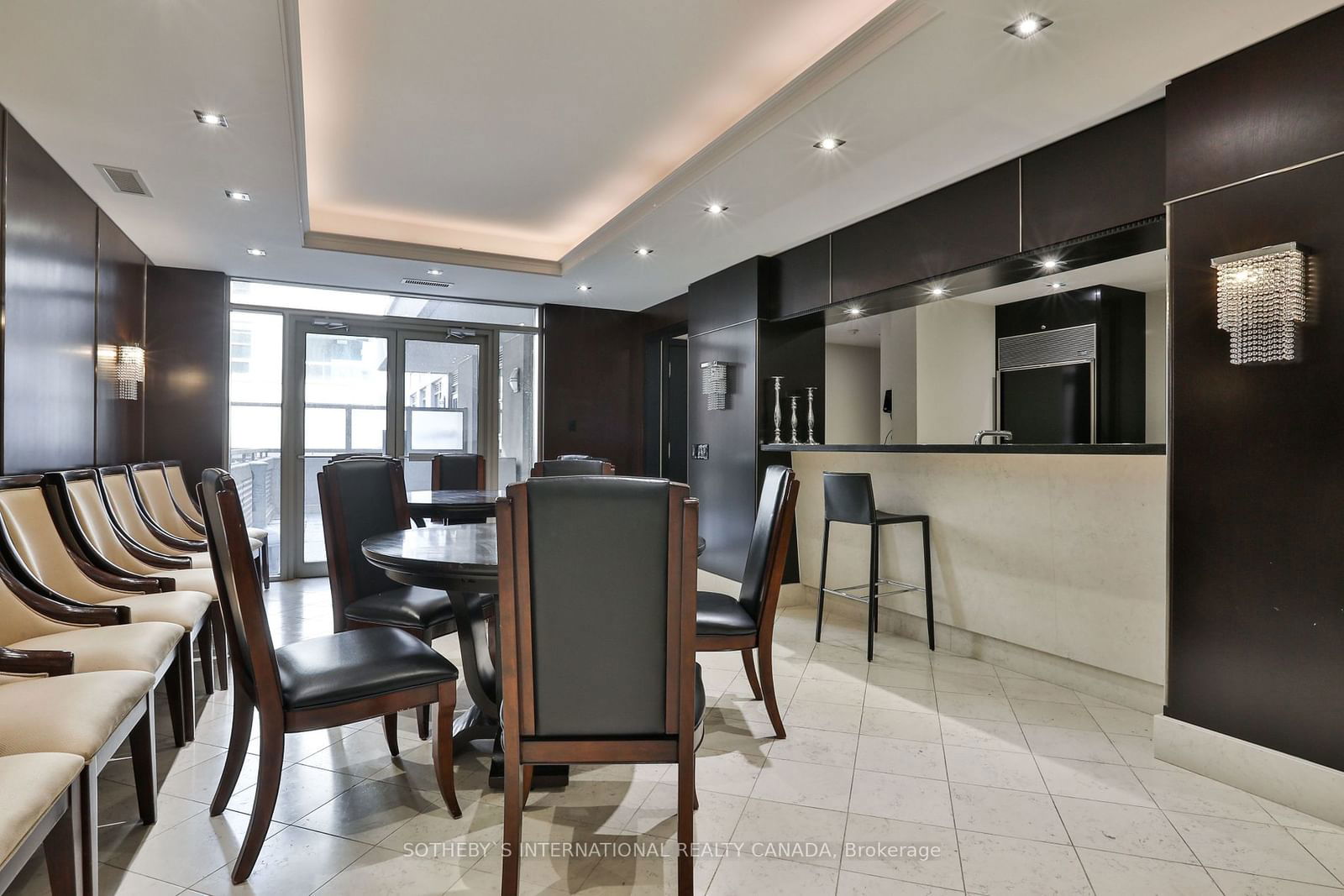 68 Yorkville Ave, unit 308 for sale