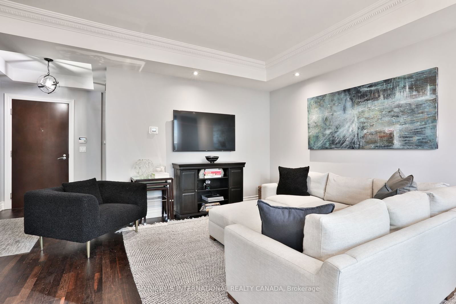 68 Yorkville Ave, unit 308 for sale