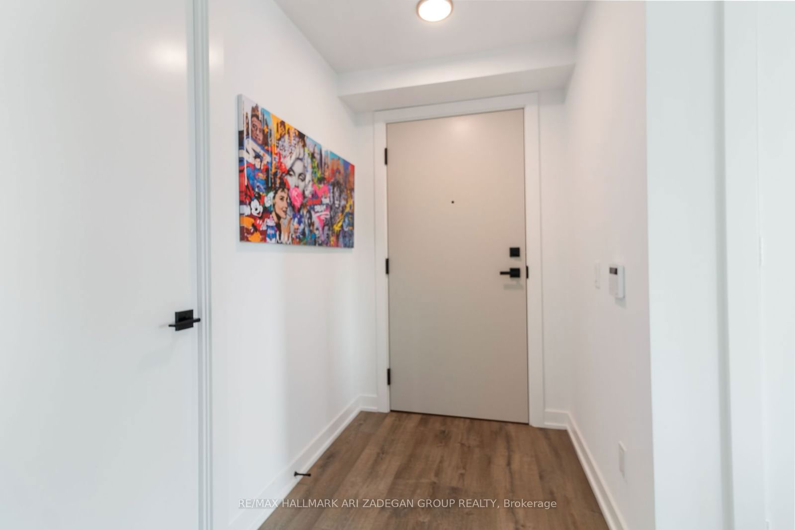 327 King St W, unit 4002 for rent