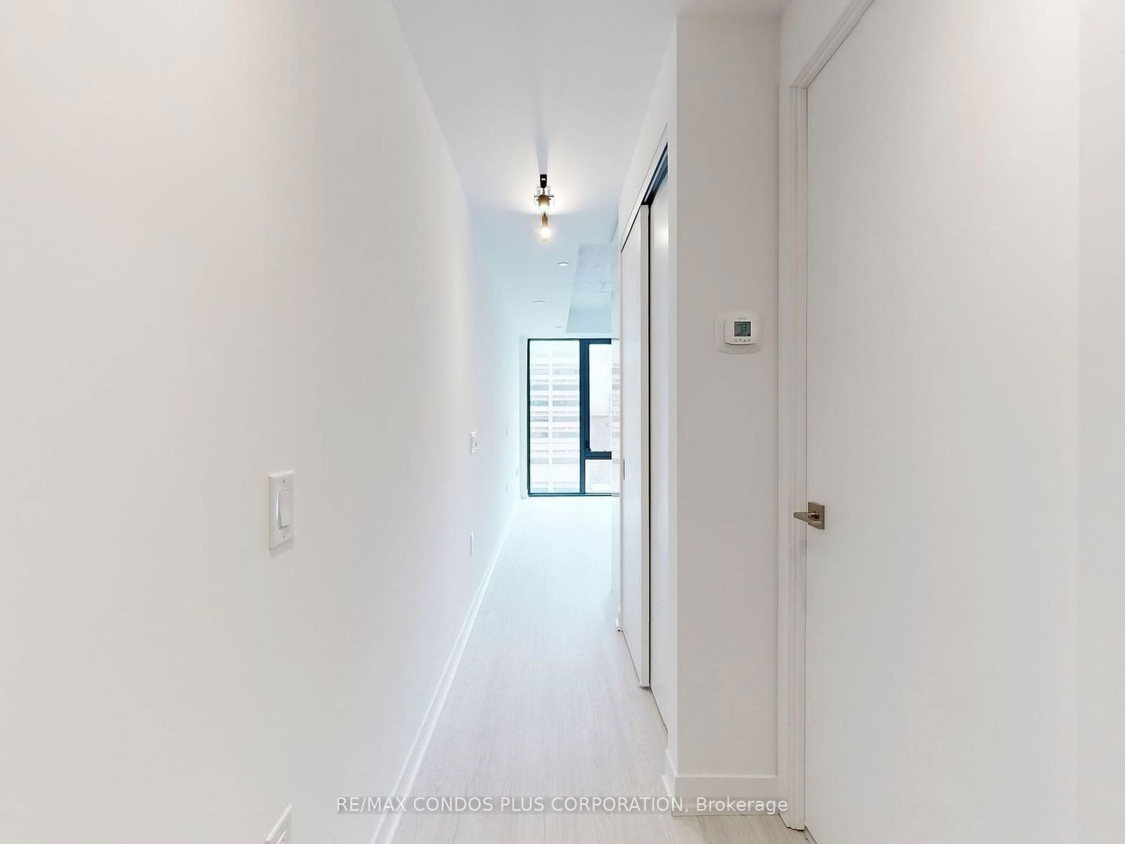 195 McCaul St, unit 1206 for rent