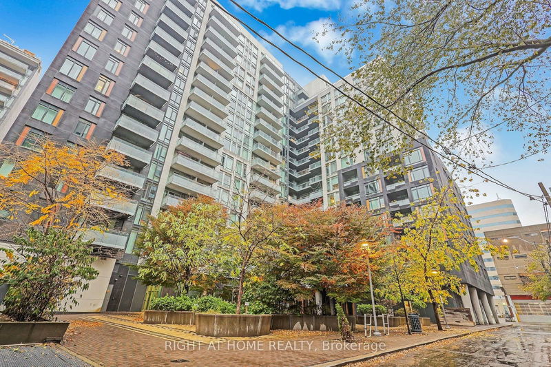 525 Adelaide St W, unit 524 for rent