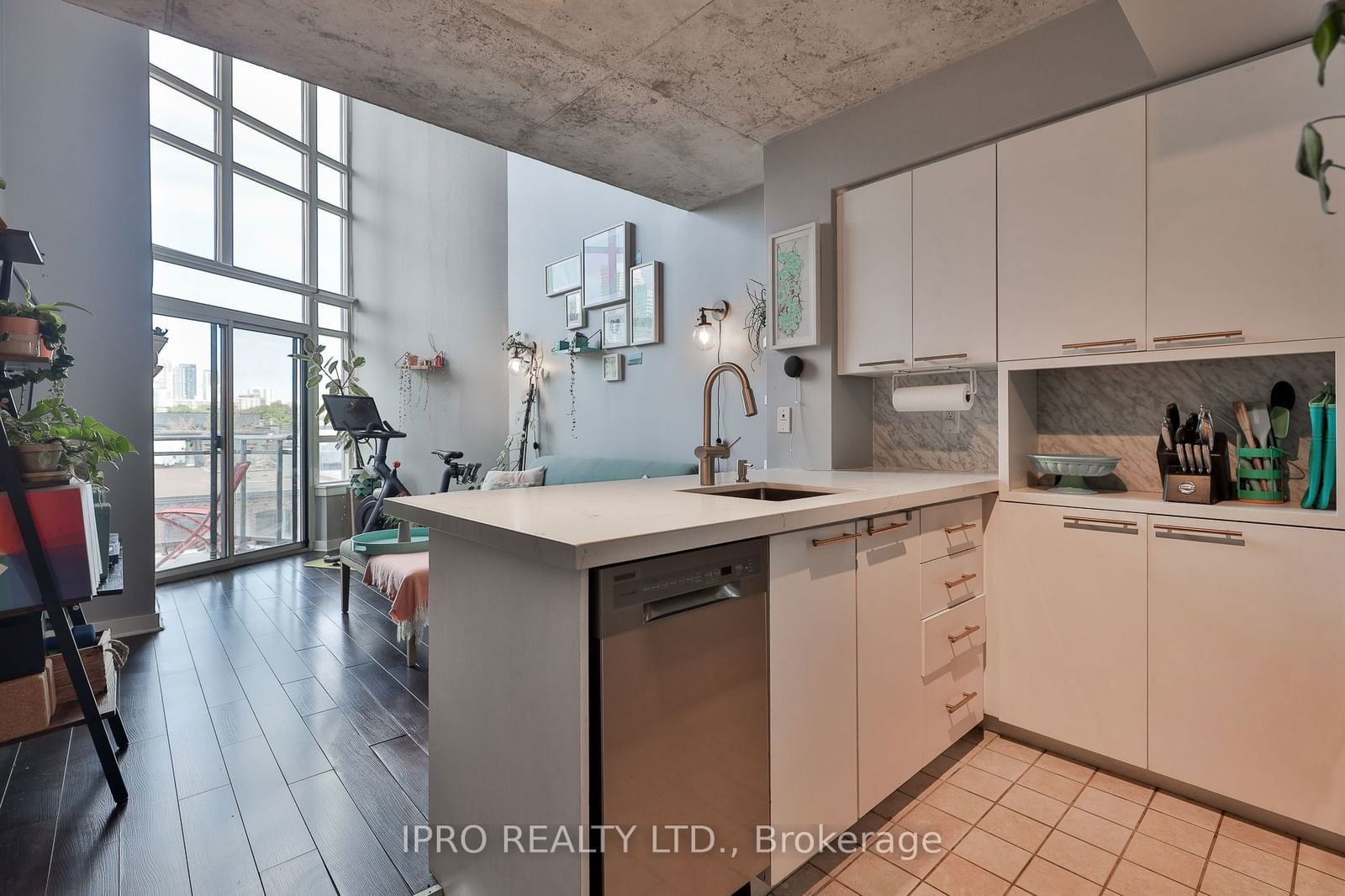 255 Richmond St E, unit 415 for sale