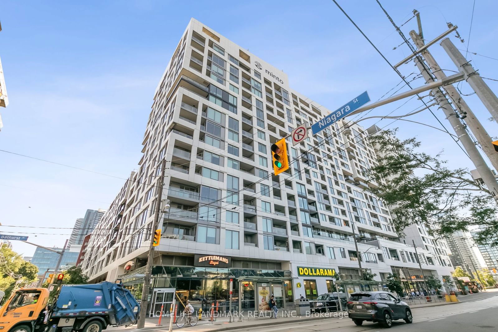 27 bathurst St, unit 301w for rent