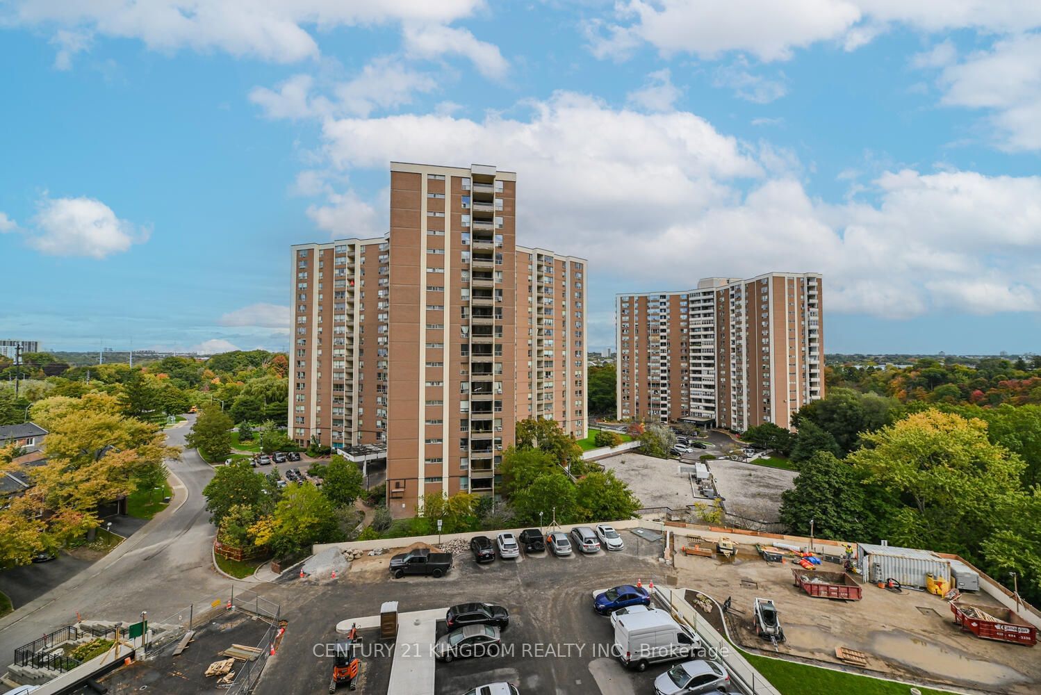 15 Vicora Linkway Condos, North York, Toronto