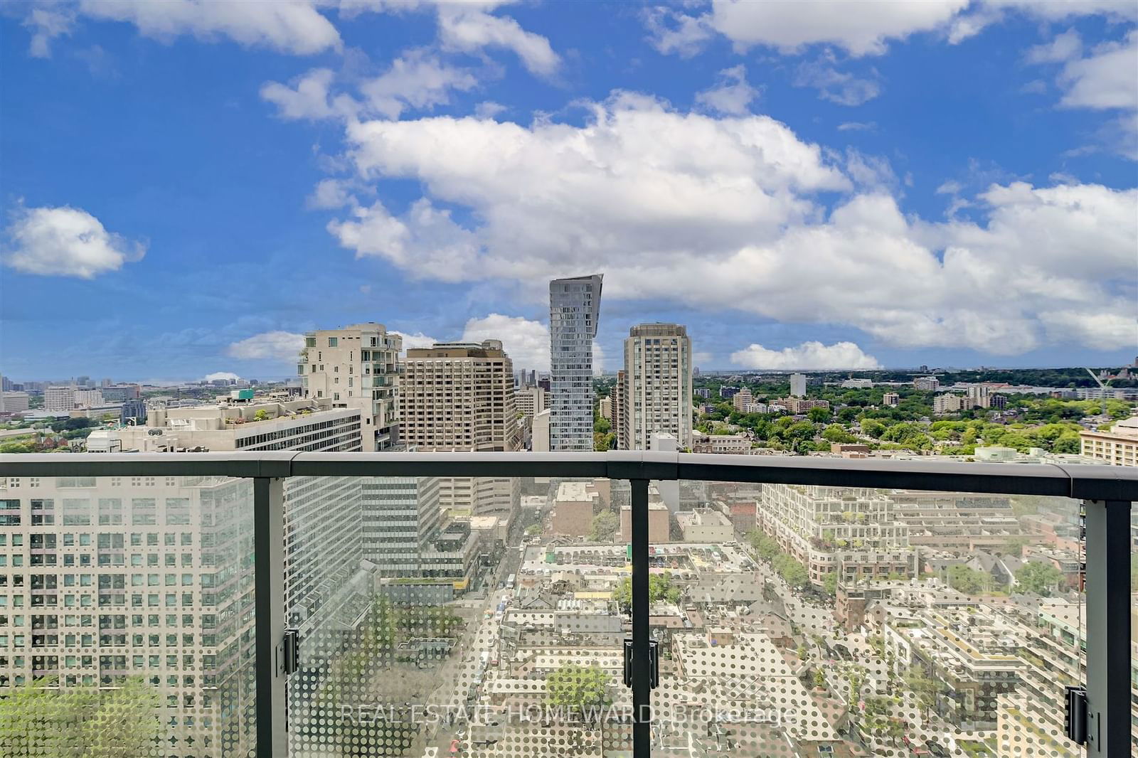 88 Cumberland St, unit 2503 for rent