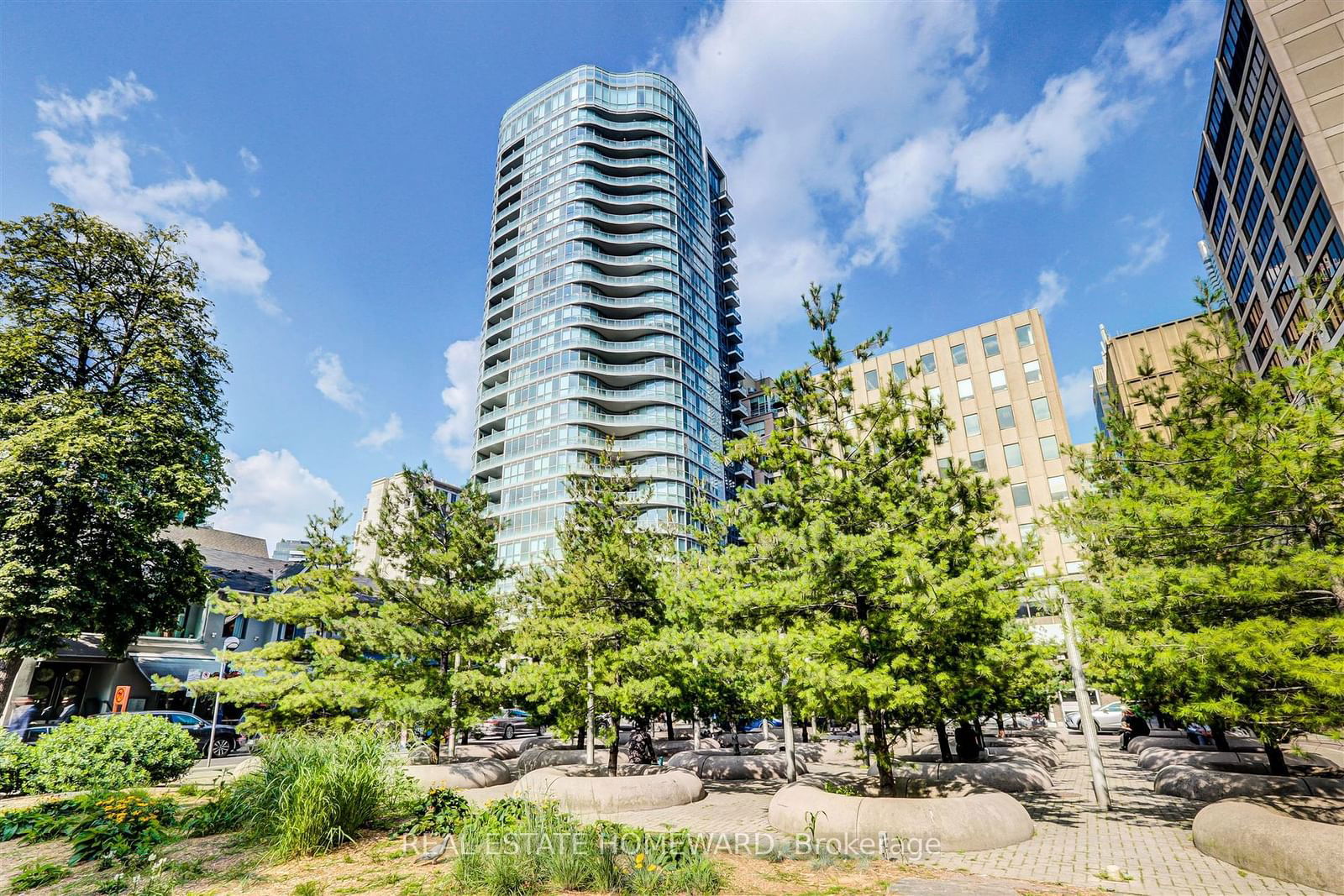 88 Cumberland St, unit 2503 for rent