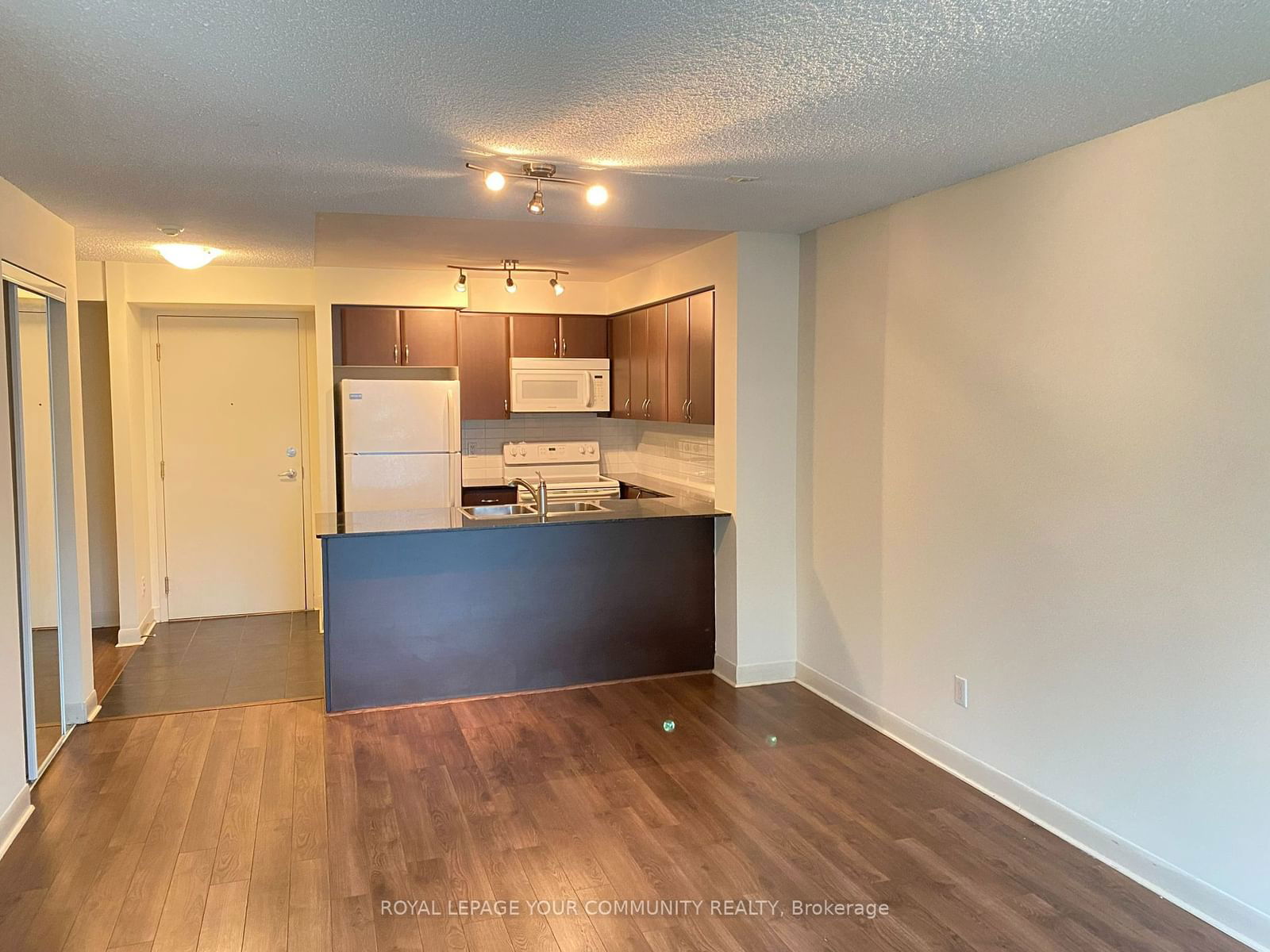 525 Wilson Ave, unit 561 for rent