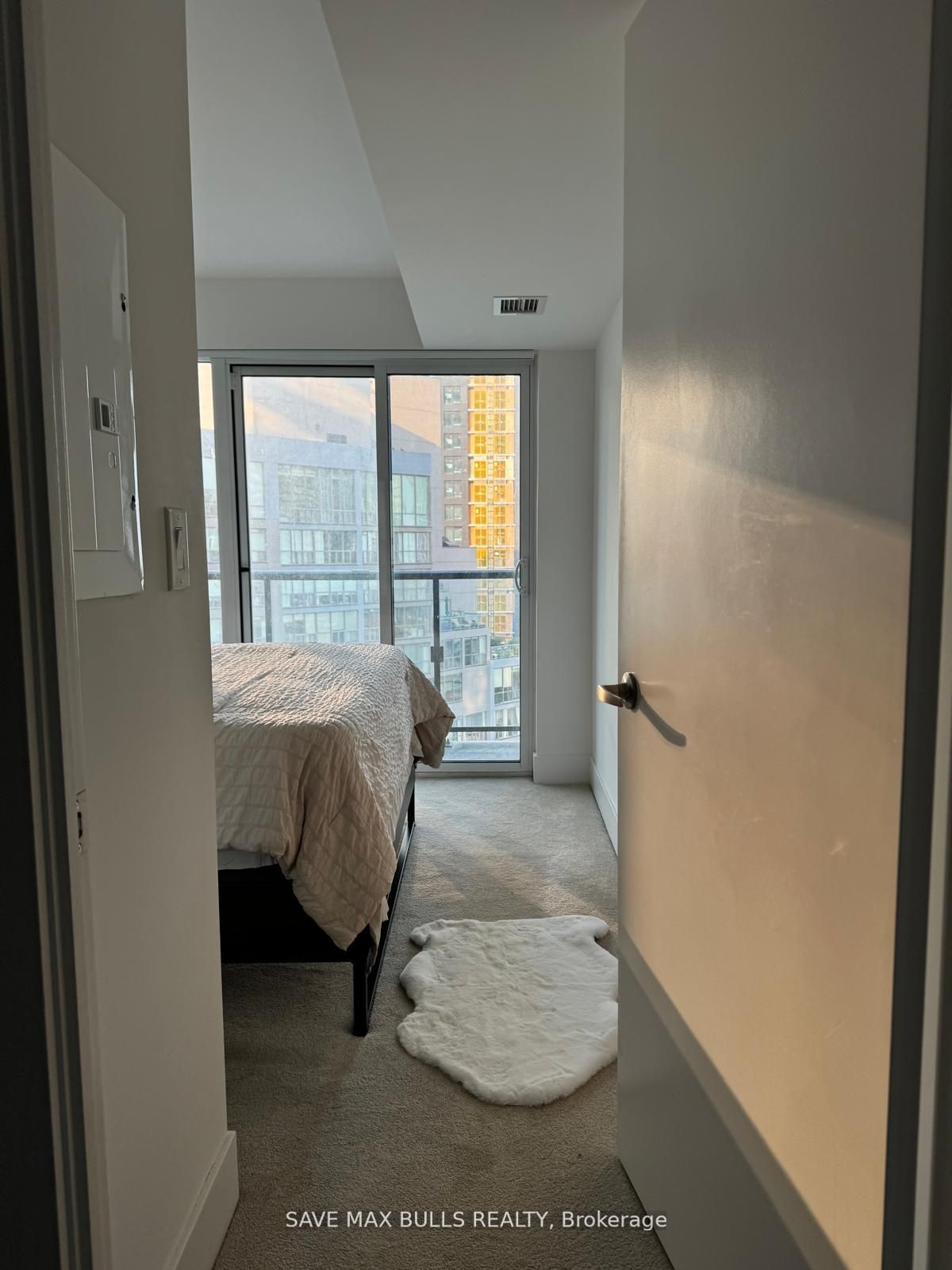 955 Bay St, unit 2504 for sale