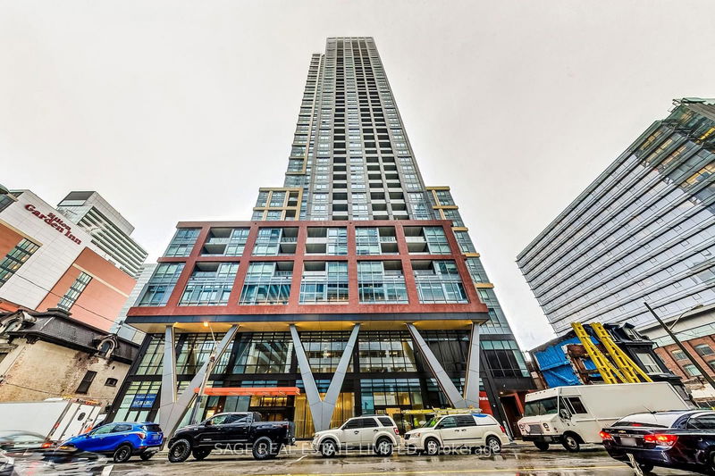 108 Peter St, unit 1517 for rent