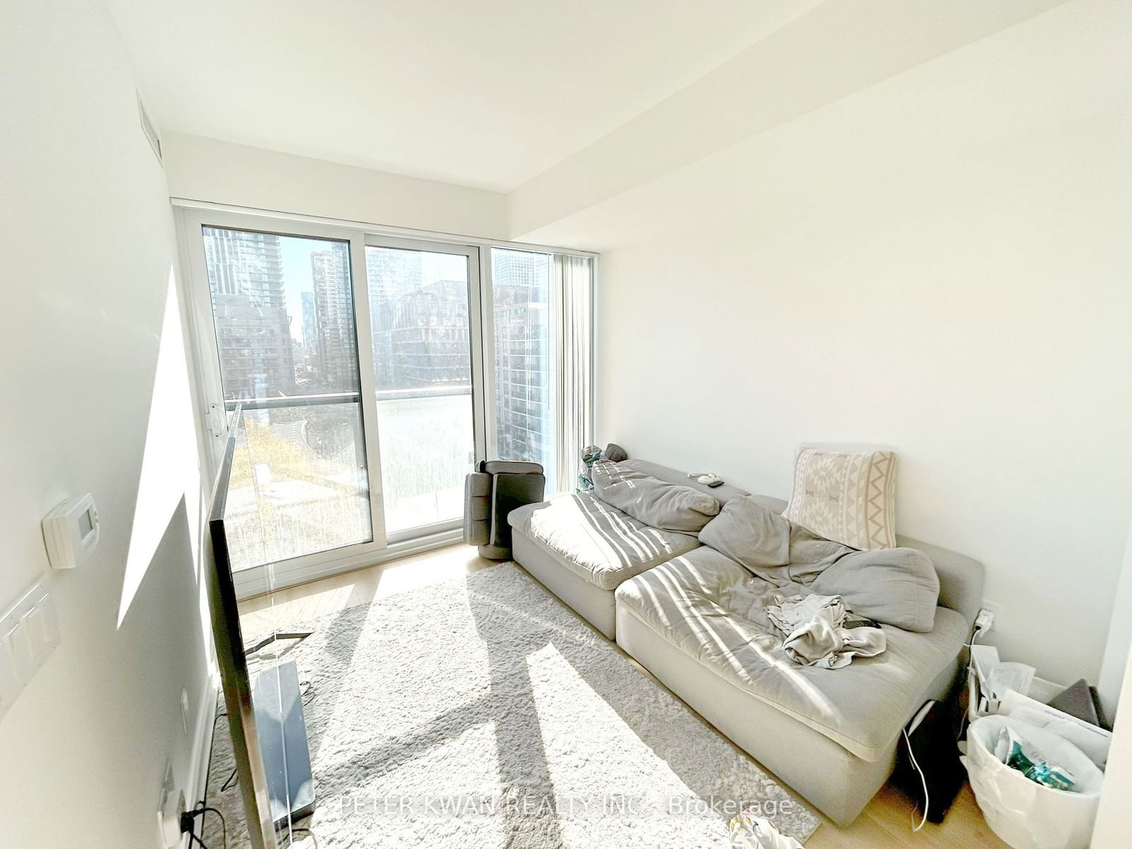 319 Jarvis St, unit 601 for sale