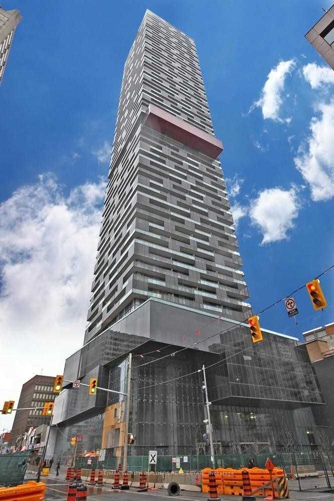 8 Eglinton Ave E, unit 3803 for rent