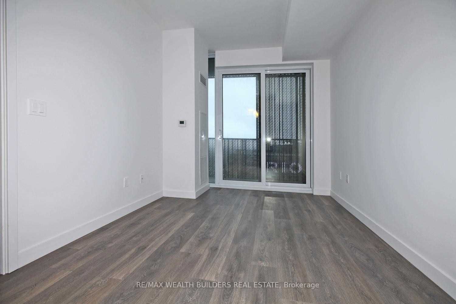 8 Eglinton Ave E, unit 3803 for rent