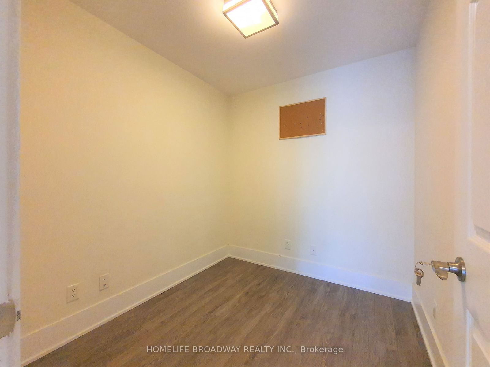 300 Front St W, unit 1013 for rent