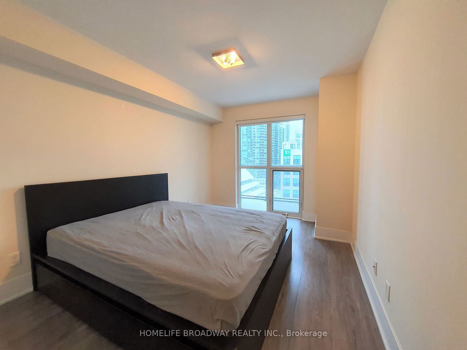 300 Front St W, unit 1013 for rent