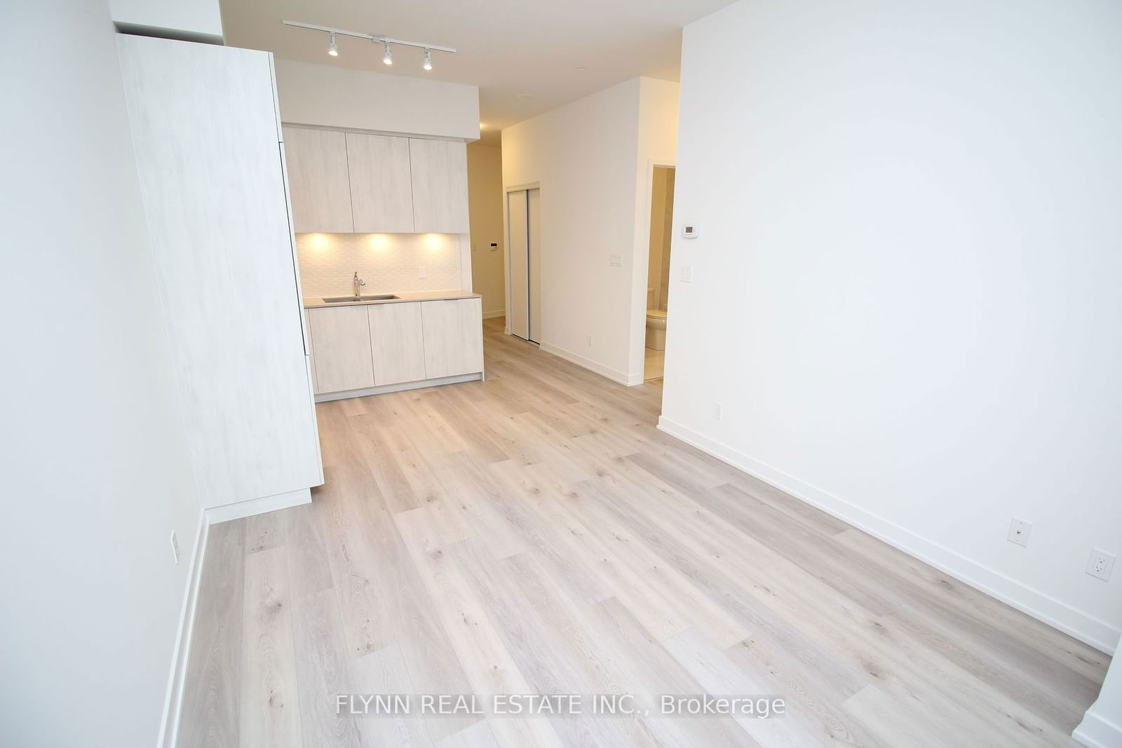 50 Ordnance St, unit 323 for rent